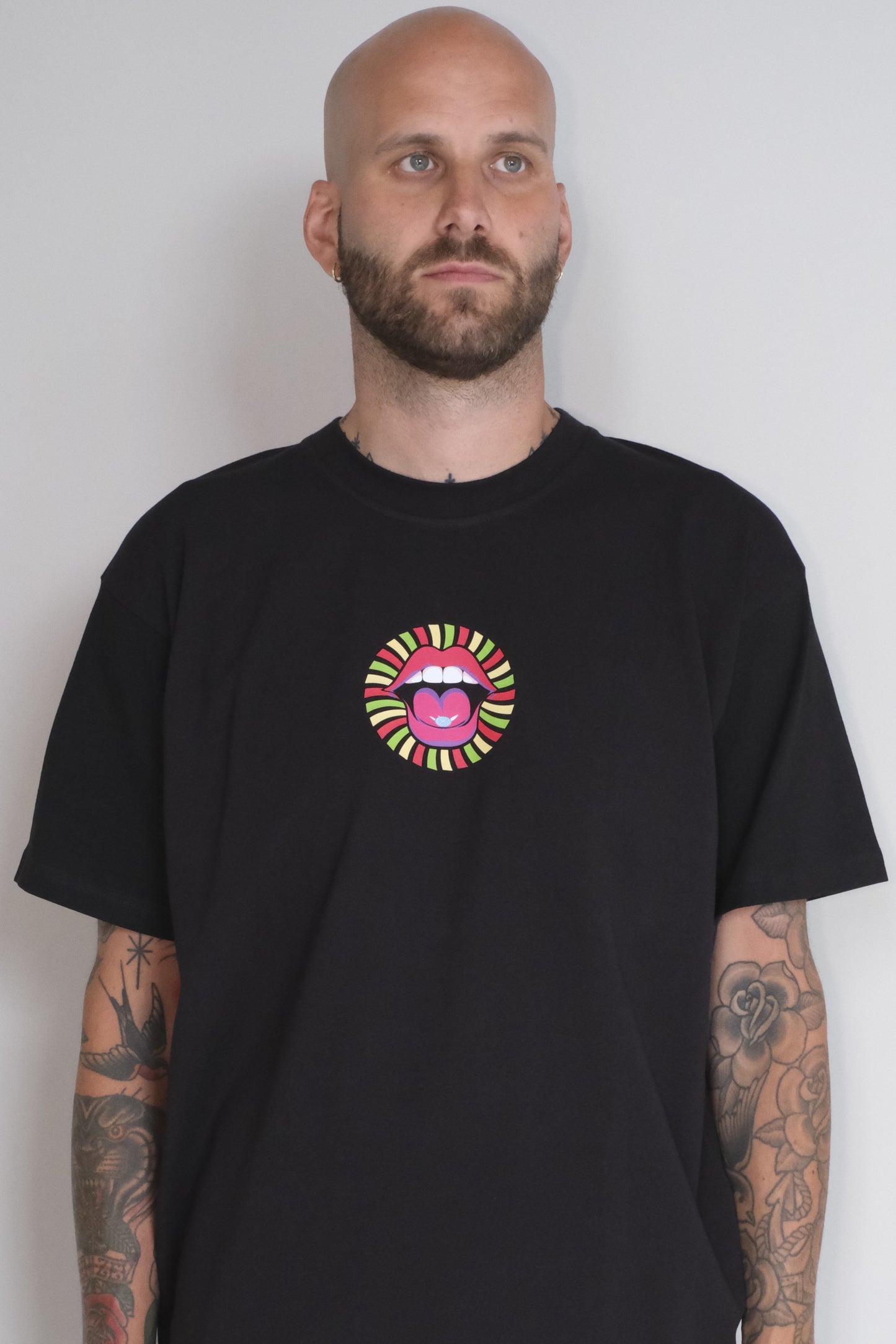 Legalize Happiness Regular Tee black