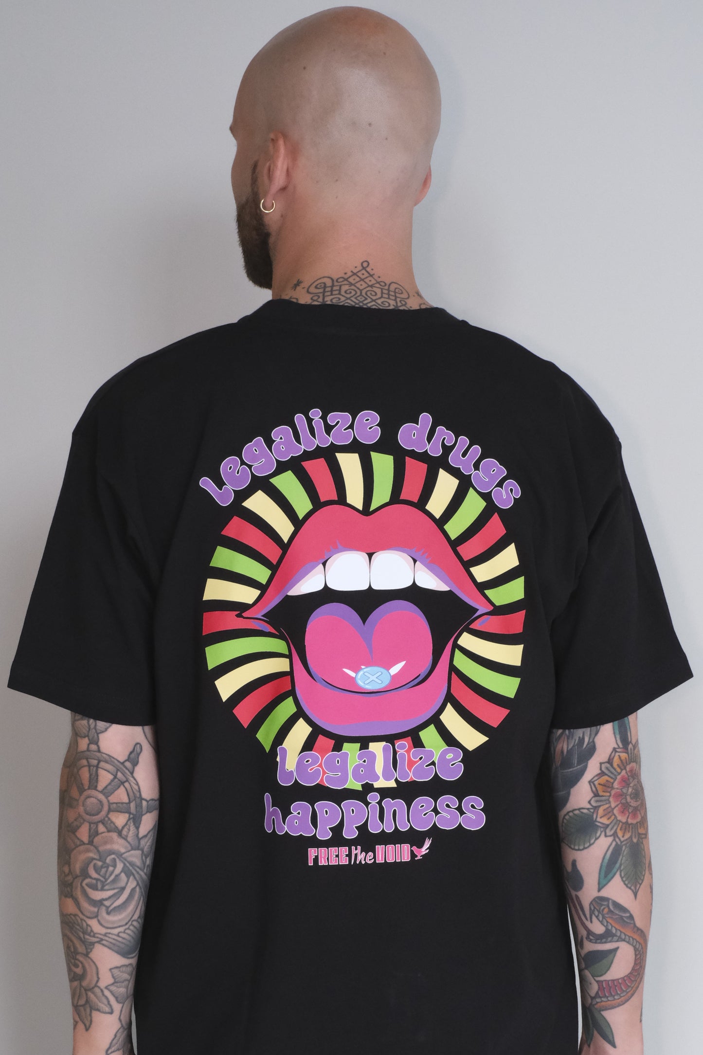 Legalize Happiness Regular Tee black