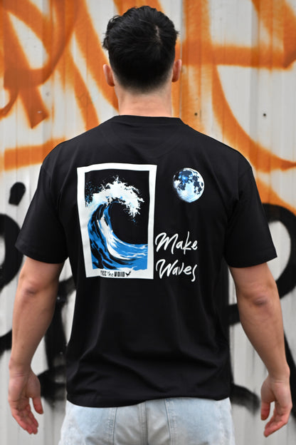 Make Waves Regular Tee - Zwart