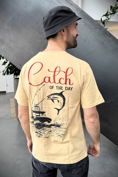 Catch of the Day Regular Tee - Zand